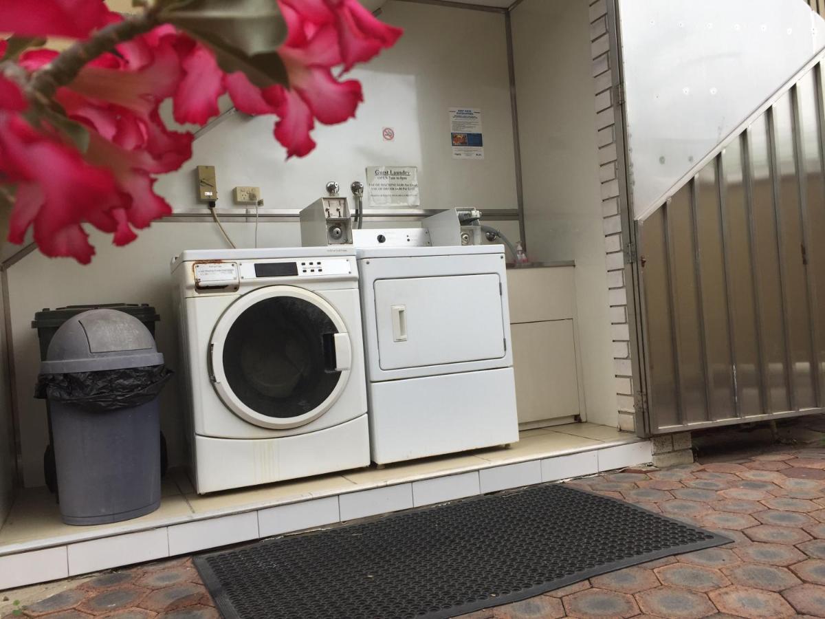 Western Airport 85 Motel 4*